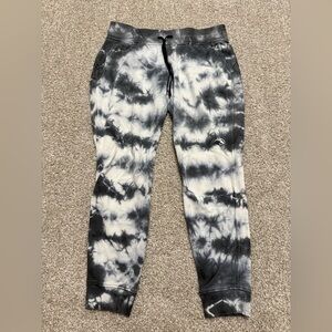 Lululemon Warm Down Jogger *Earth Dye
Earth Dye Stone